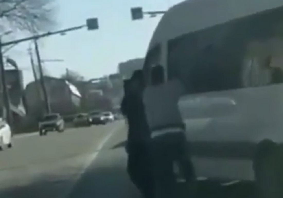 Начало эпичной драки пензенских водителей попало на видео